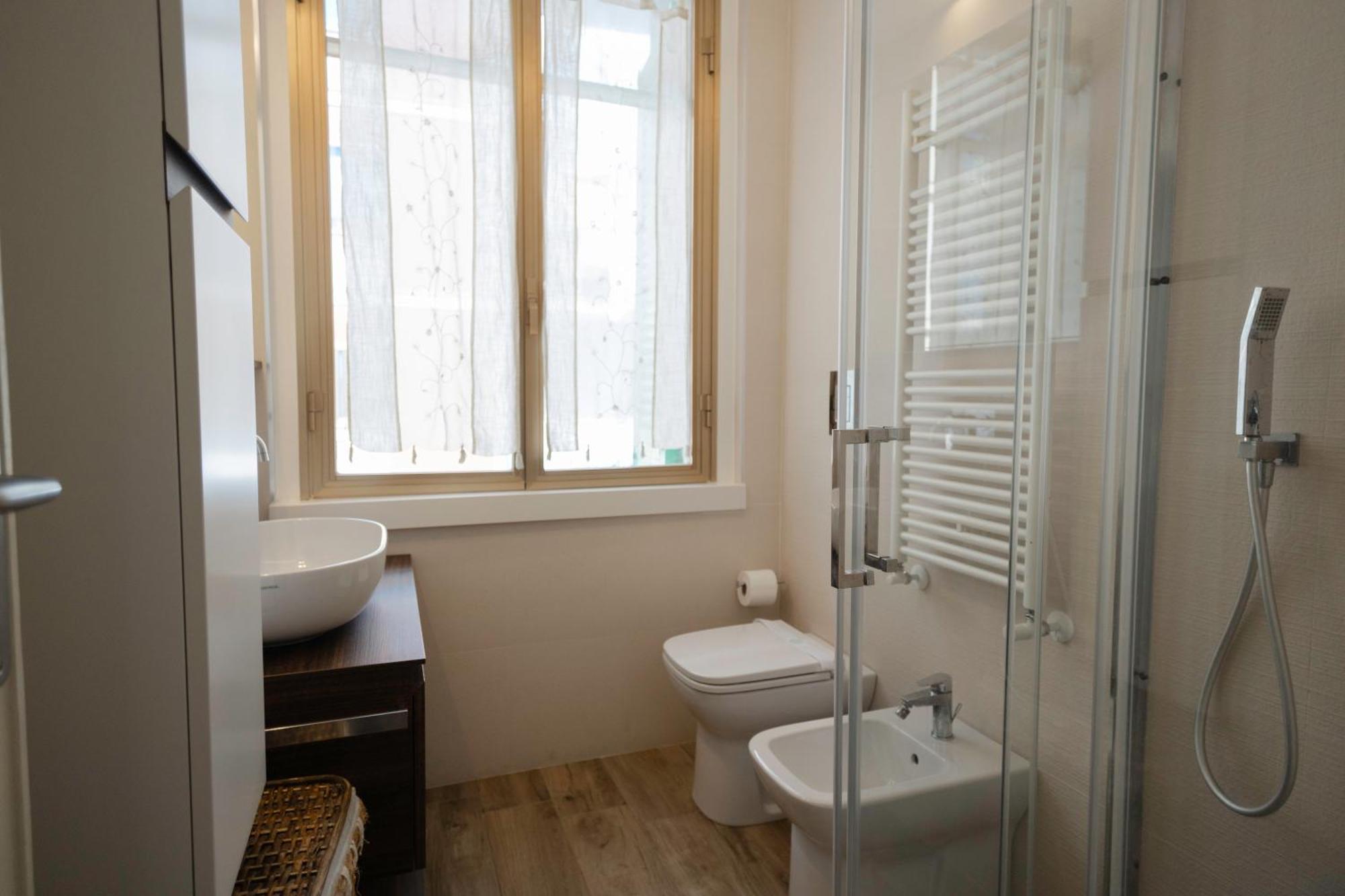 Sunrise Waterfront - Central Apartment With Sea View Balcony - Молфета Екстериор снимка